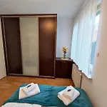 Artus Appartement *